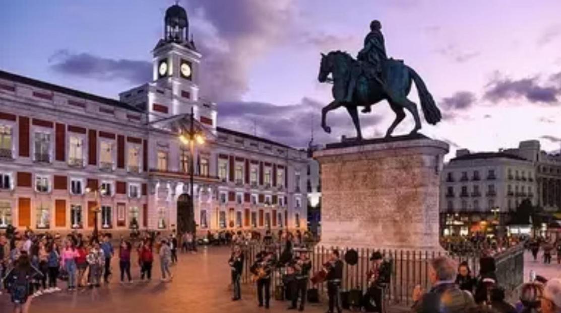 Puerta Del Sol House Apartman Madrid Kültér fotó
